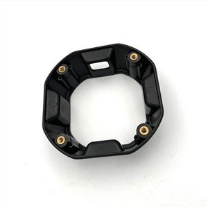 इंजेक्शन मोल्डिंग डालें